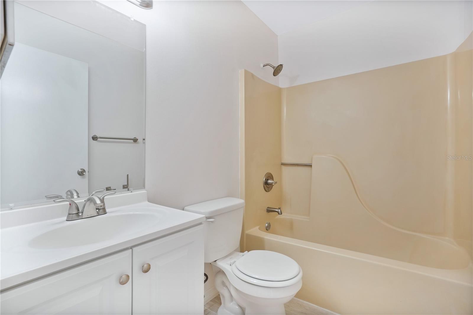 DELTONA LAKES UNIT 66 - Residential Lease