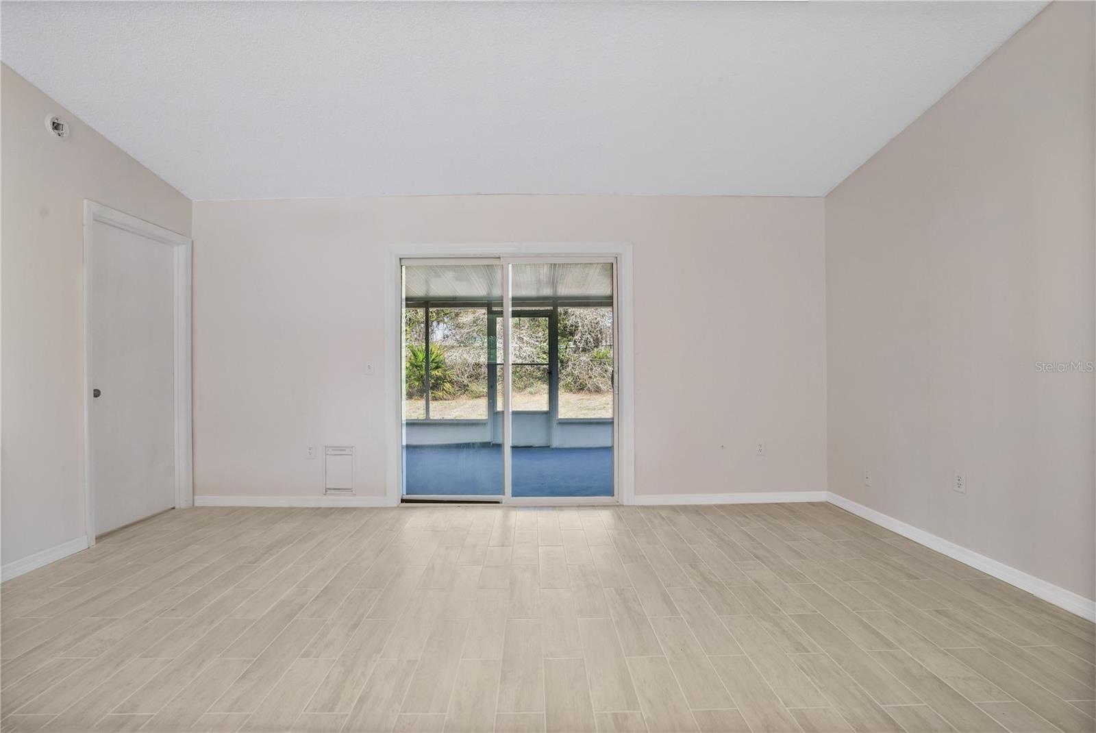 DELTONA LAKES UNIT 66 - Residential Lease