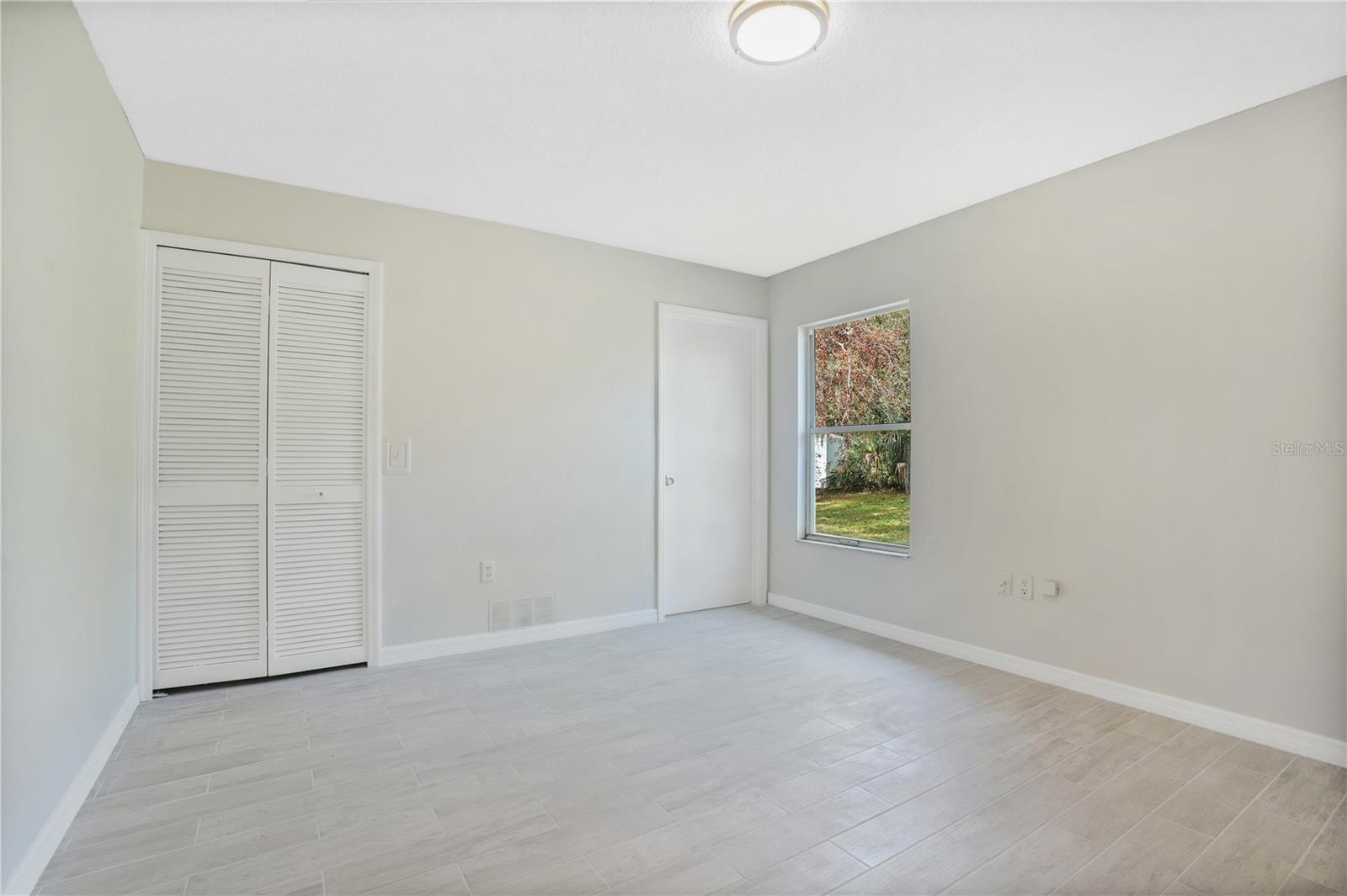 DELTONA LAKES UNIT 66 - Residential Lease