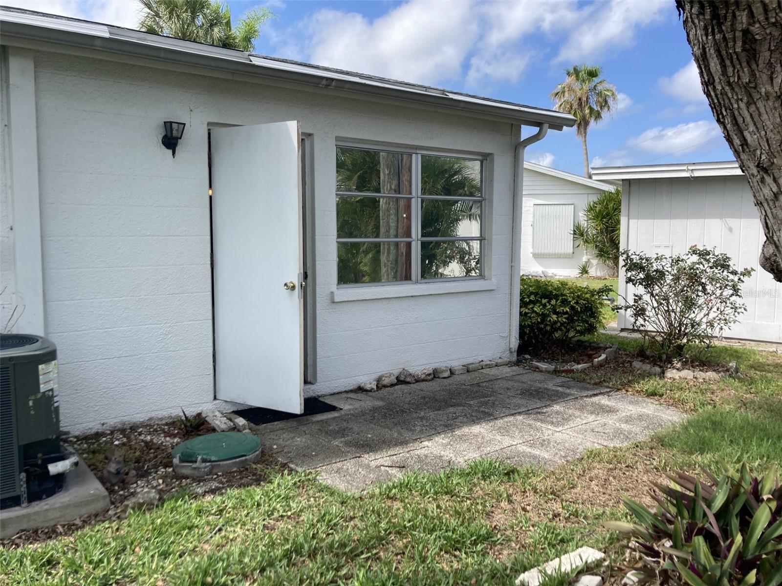 PARKWAY VILLAS - Residential