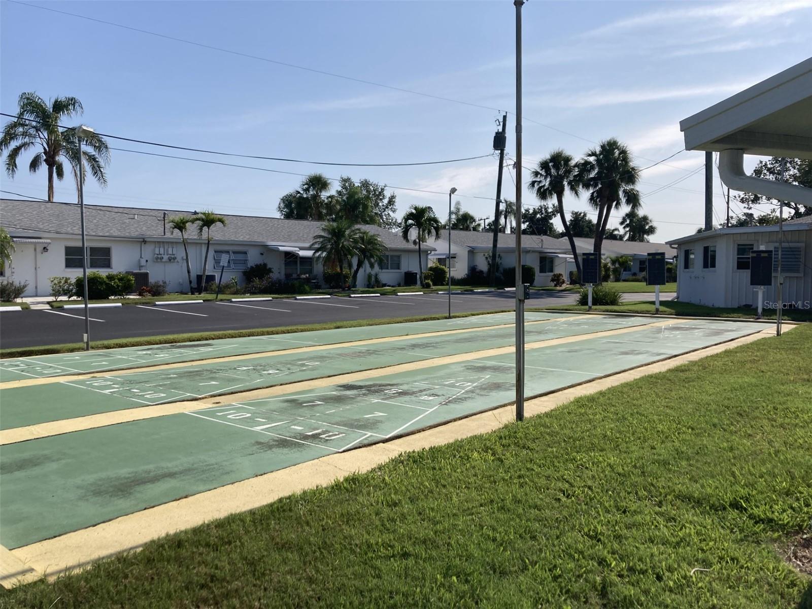 PARKWAY VILLAS - Residential