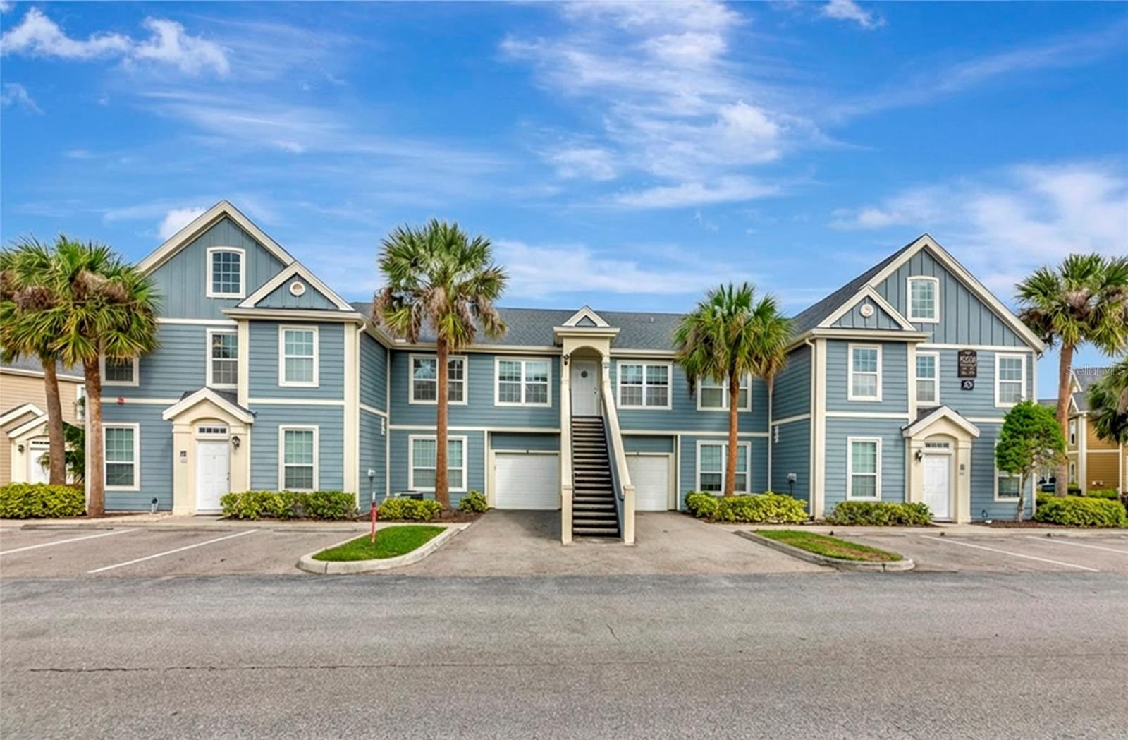 ADMIRALS WALK - Residential