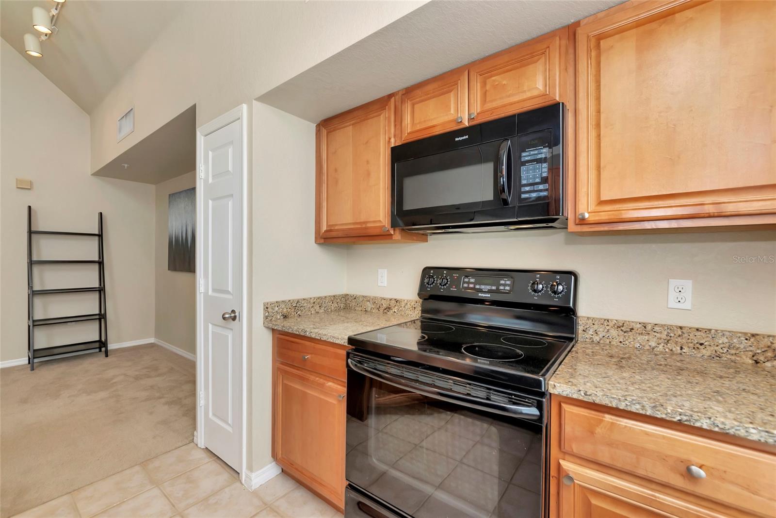 ADMIRALS WALK - Residential