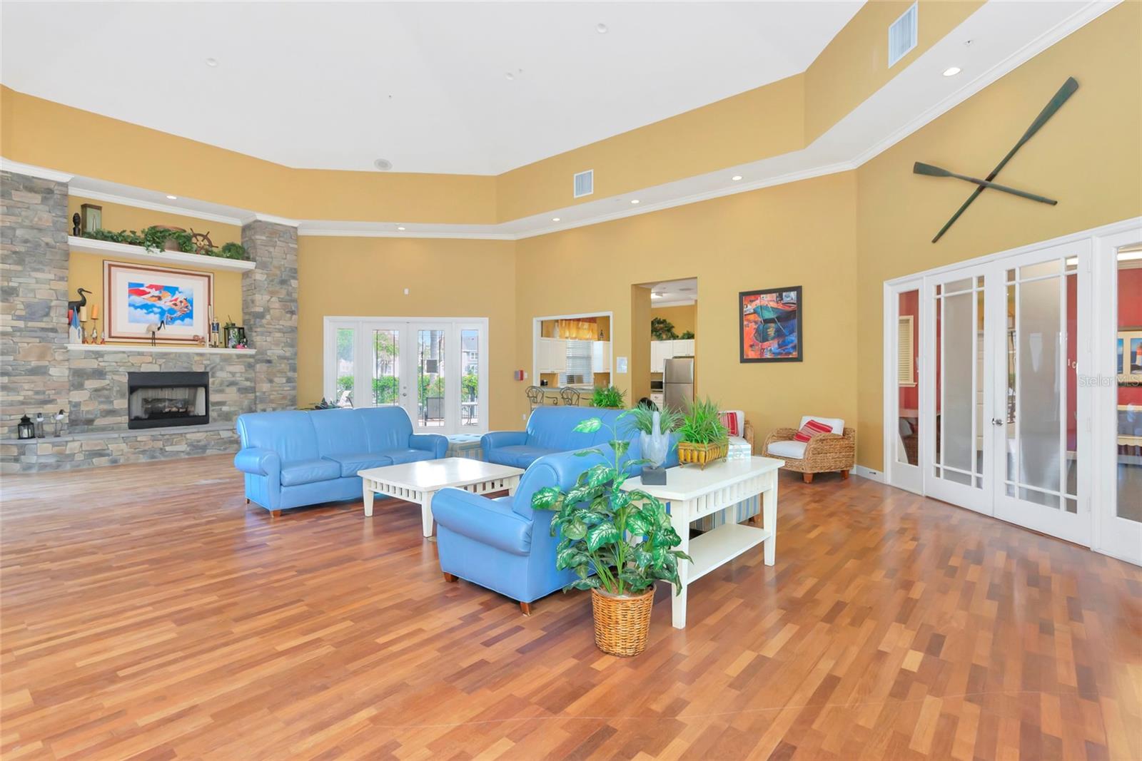 ADMIRALS WALK - Residential