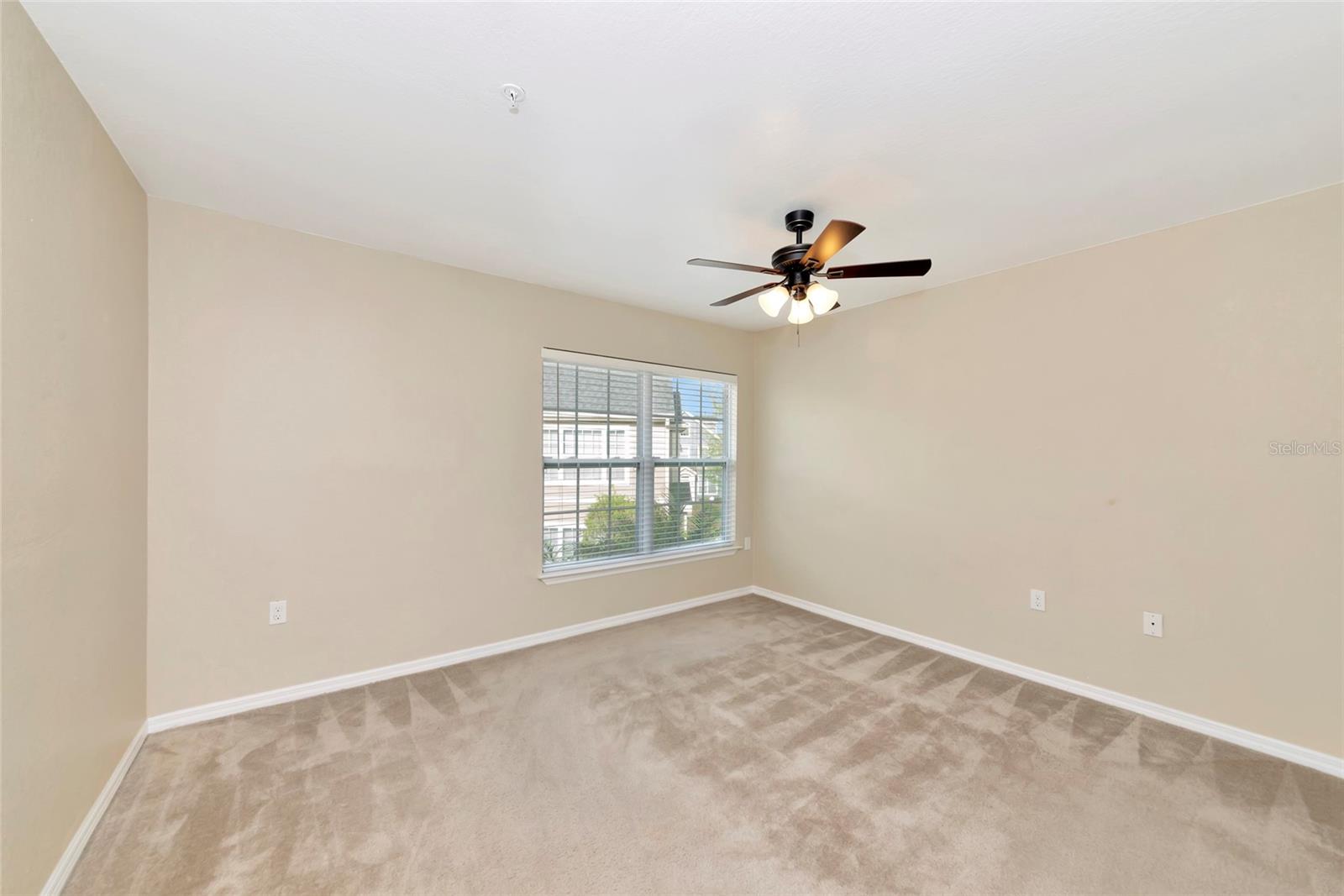 ADMIRALS WALK - Residential