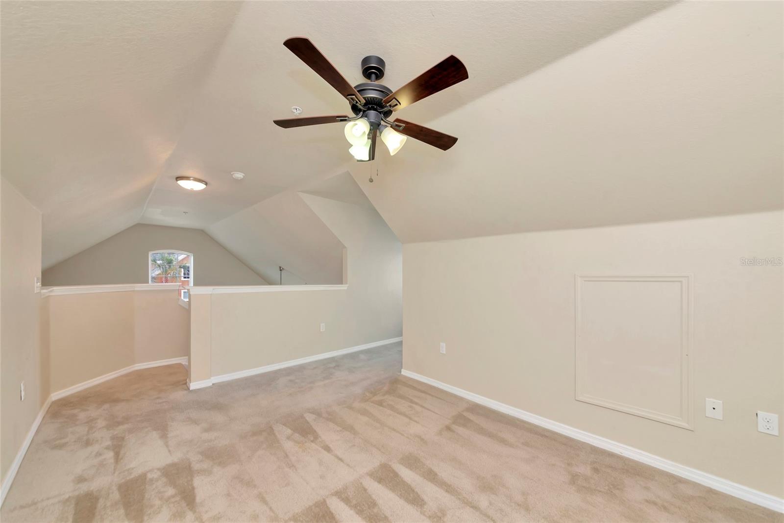 ADMIRALS WALK - Residential