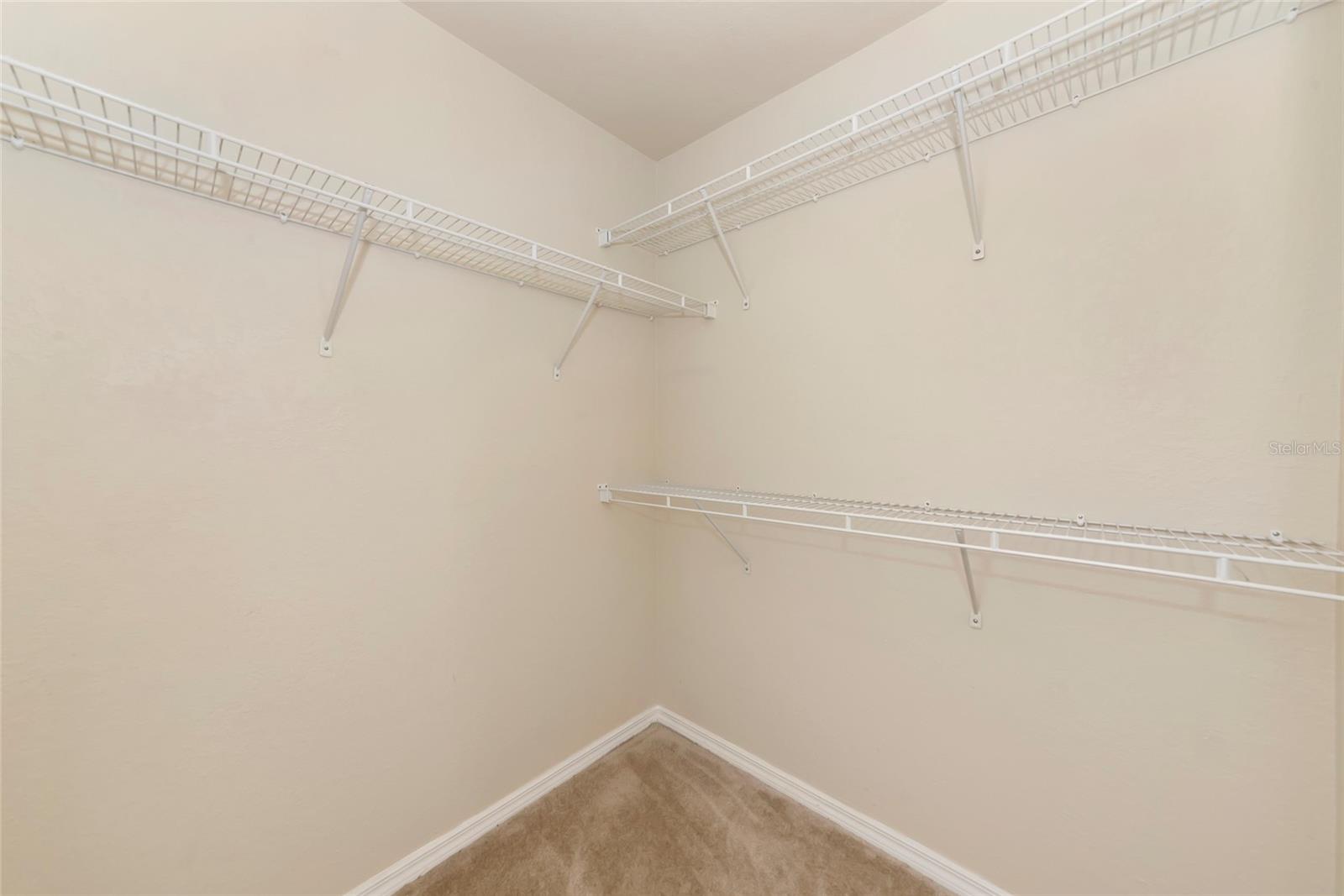 ADMIRALS WALK - Residential