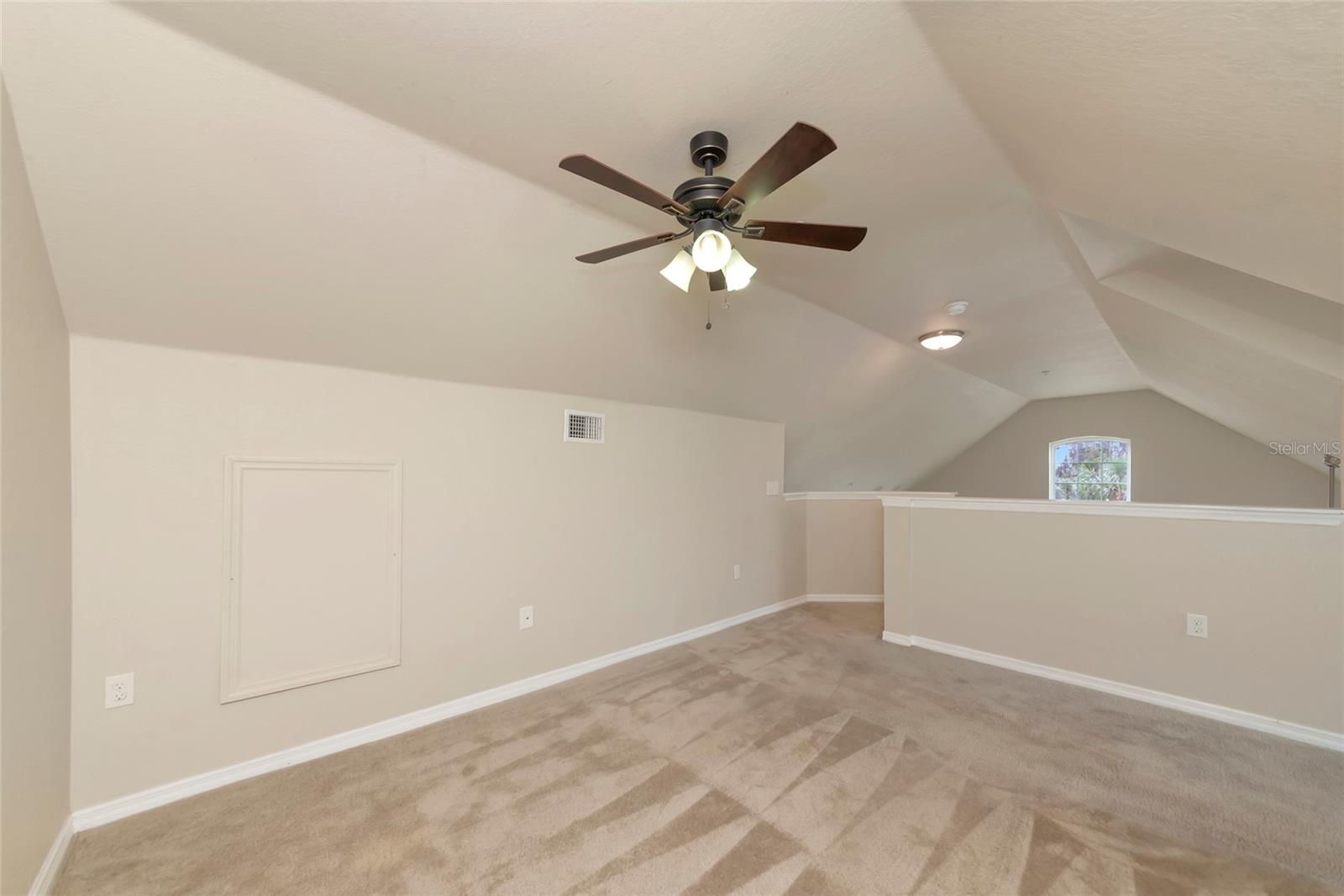 ADMIRALS WALK - Residential