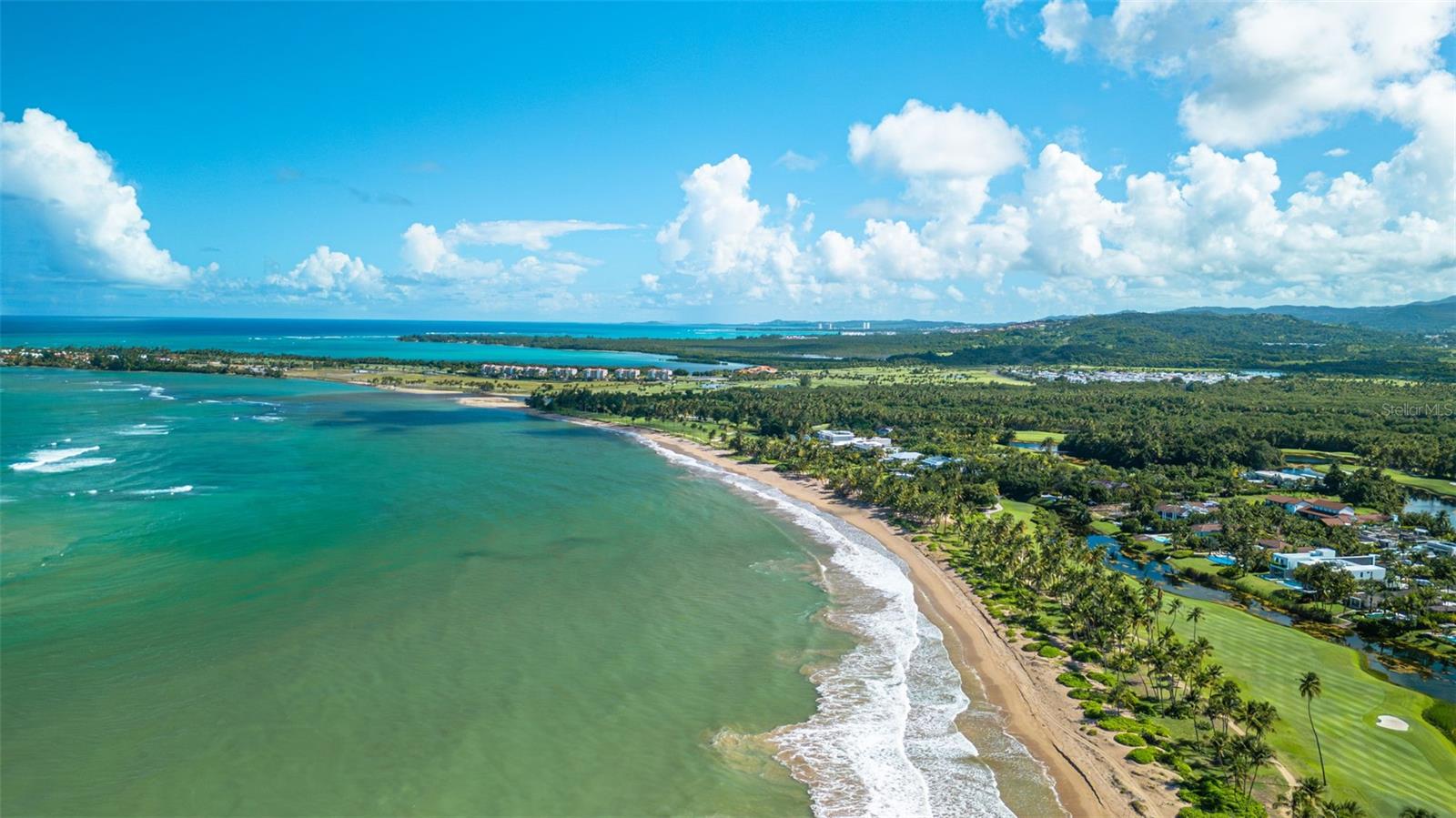 LAS VERANDAS BAHIA BEACH - Residential