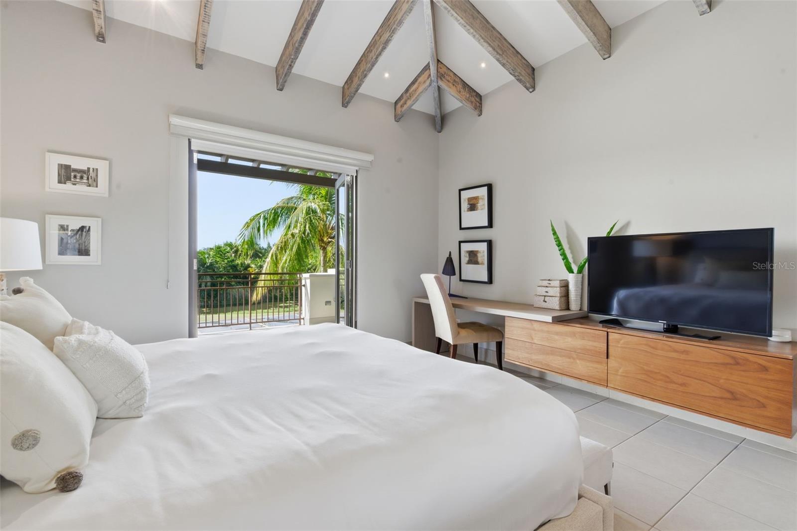 LAS VERANDAS BAHIA BEACH - Residential