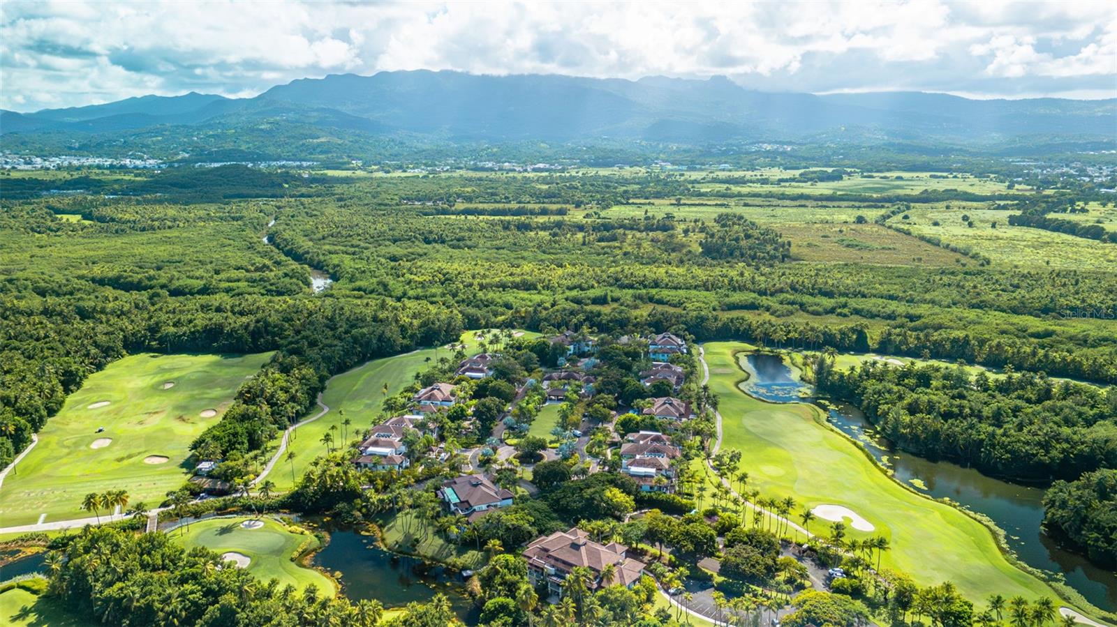 LAS VERANDAS BAHIA BEACH - Residential