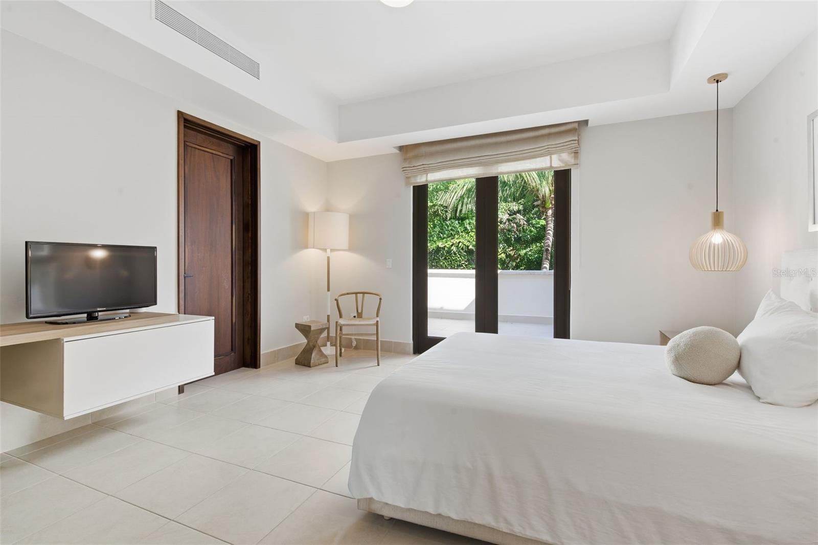 LAS VERANDAS BAHIA BEACH - Residential