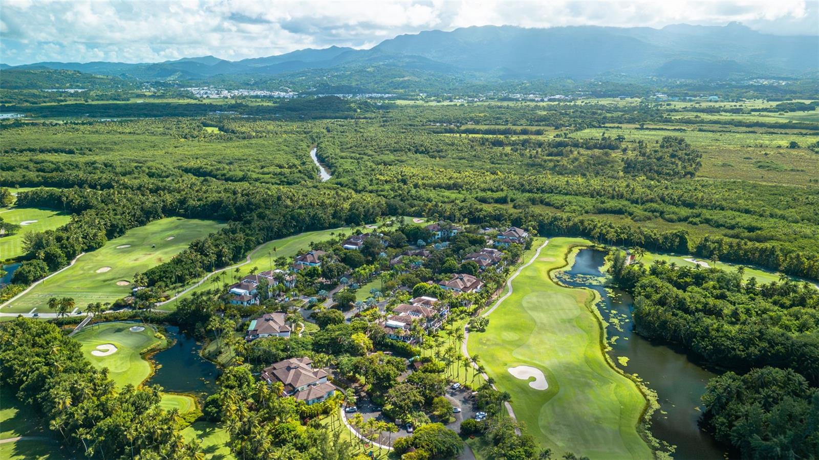LAS VERANDAS BAHIA BEACH - Residential