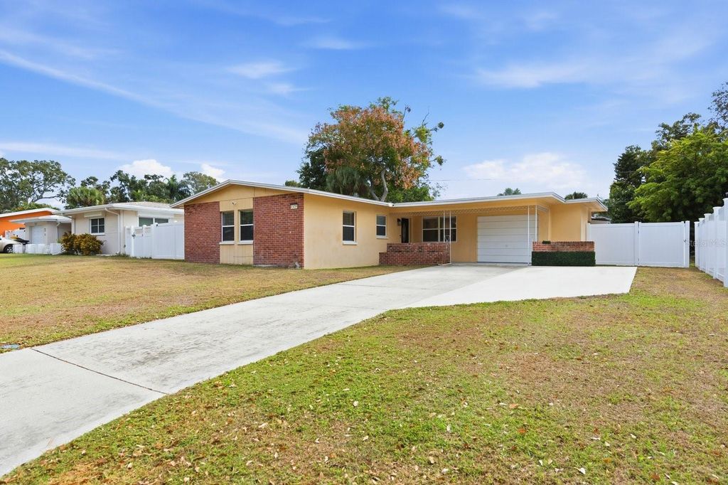 Photo of 1439 Wilson Road, Clearwater, FL 33755 (MLS # TB8452745)