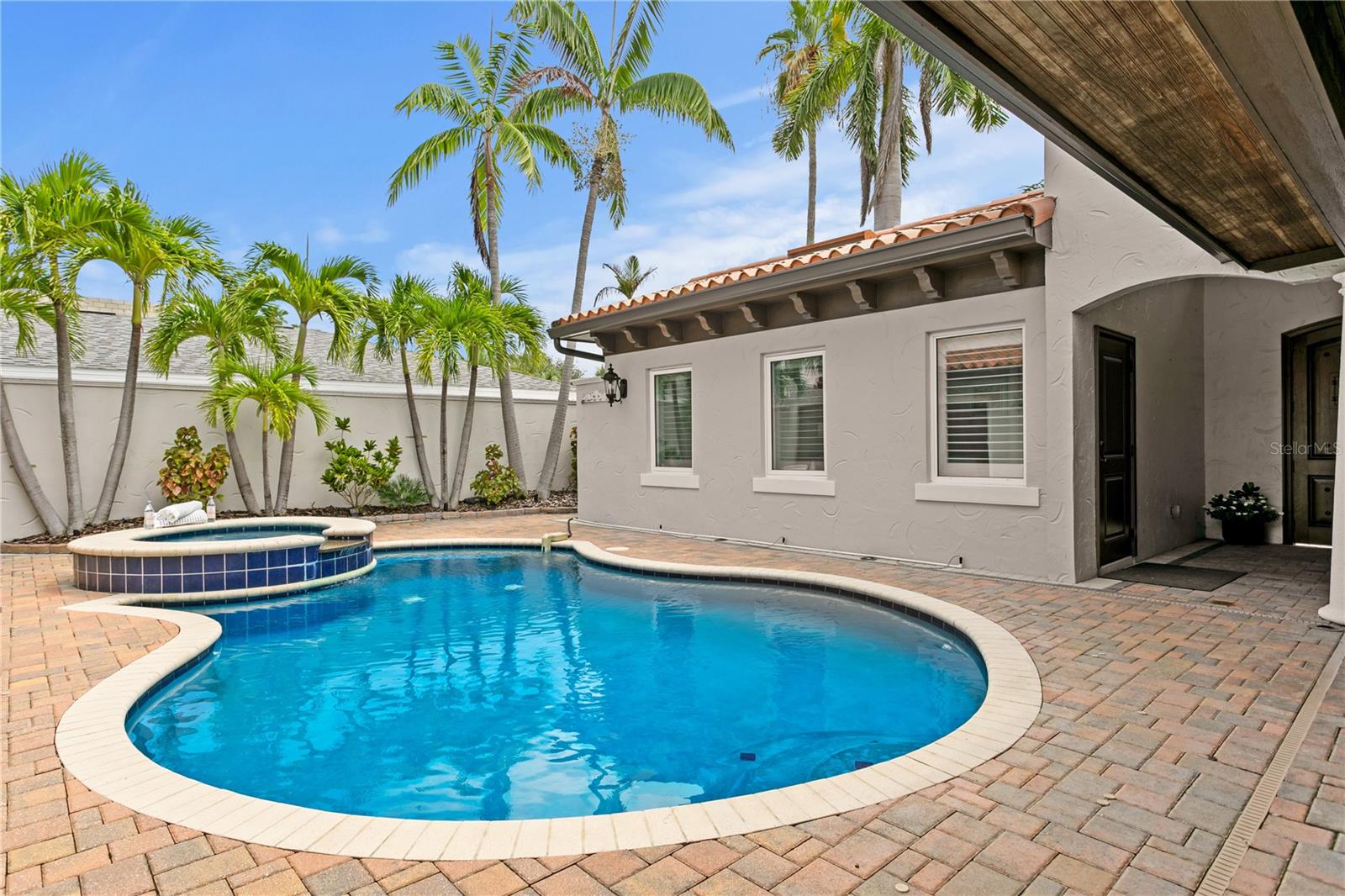 2950 ALTON DRIVE