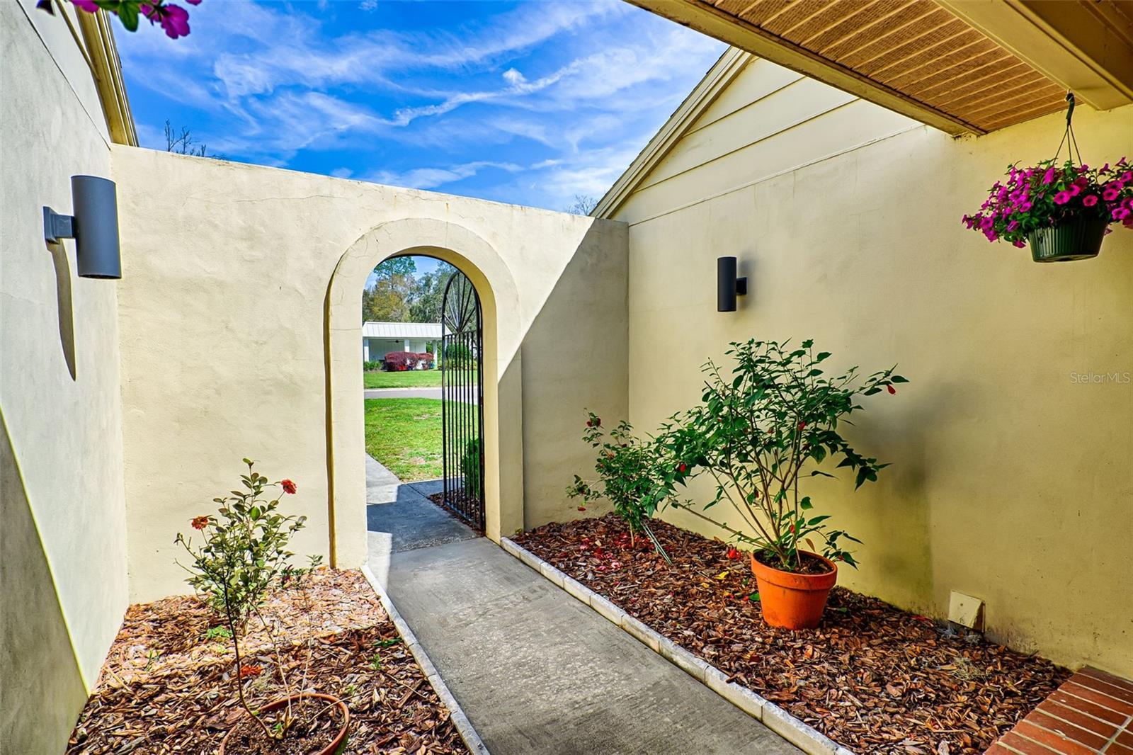 4423 NW 13TH AVENUE