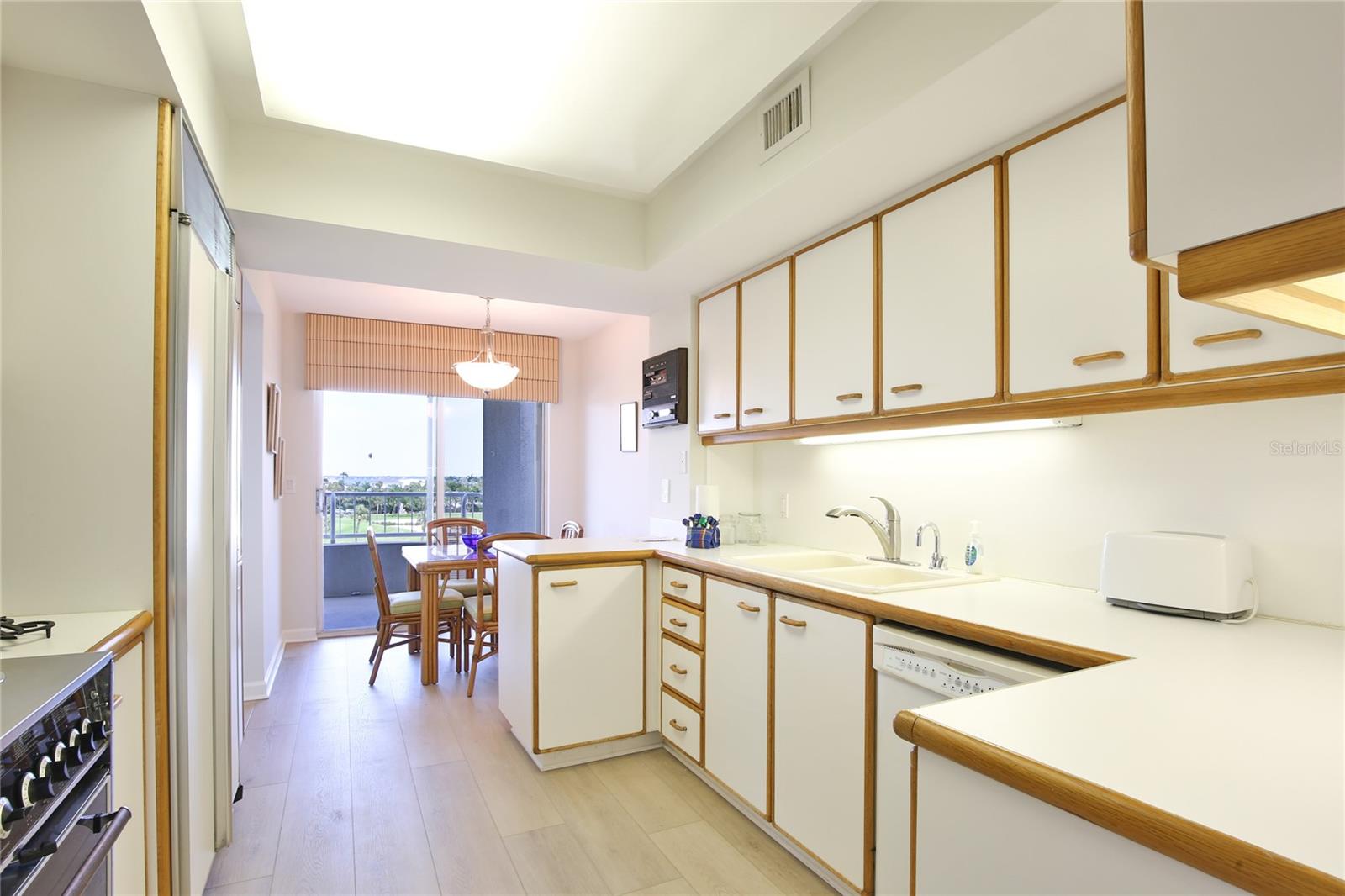 BEACHES OF LONGBOAT KEY PH-1 - Residential Lease