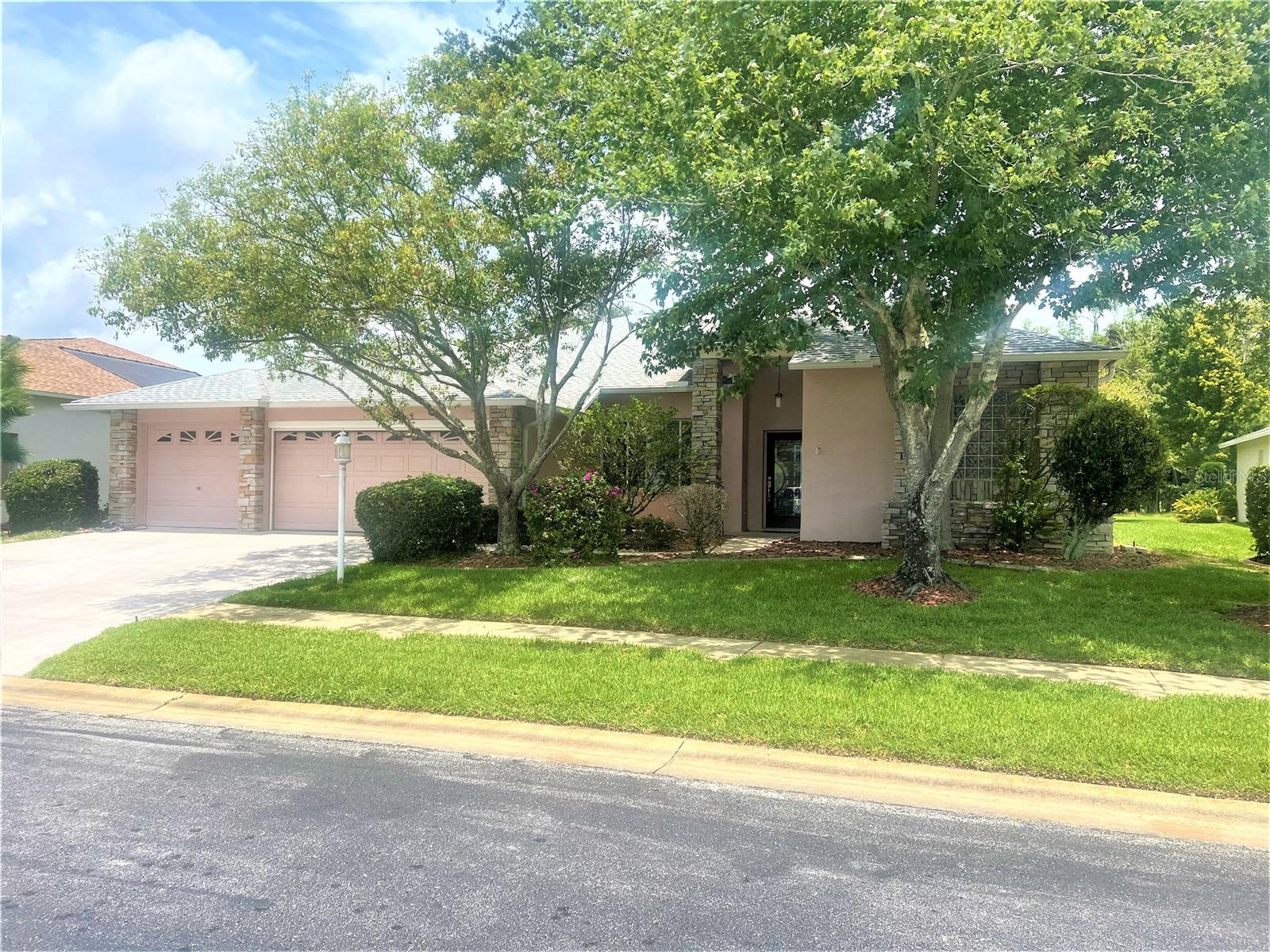 3 Bedroom, 2 bath, pond view, 2343 Sq Ft home in the fabulous over 55 community of Heritage Springs! Roof 2020, HVAC 2018. High ceilings, split plan and a 3 car garage.