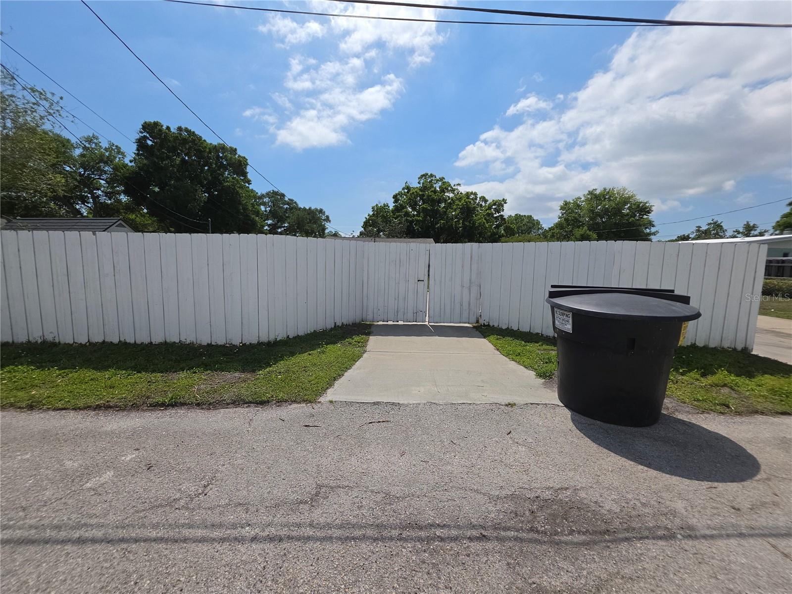 EUCLID MANOR - Residential