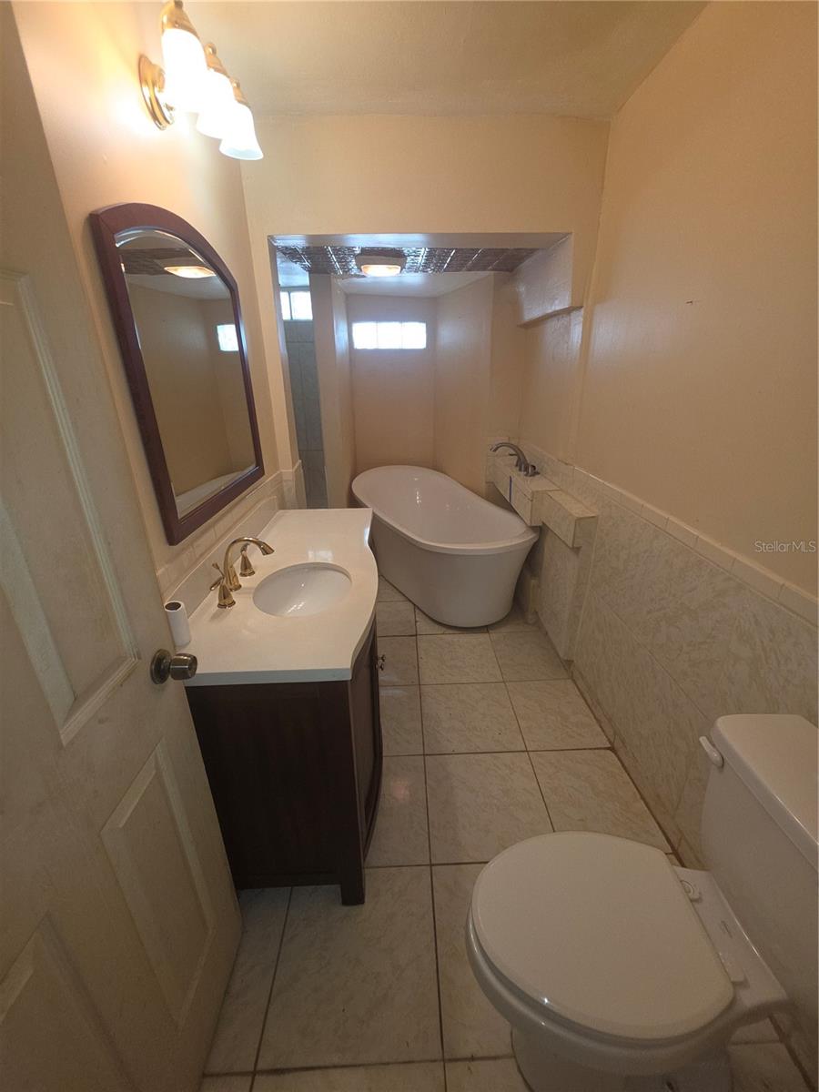 EUCLID MANOR - Residential