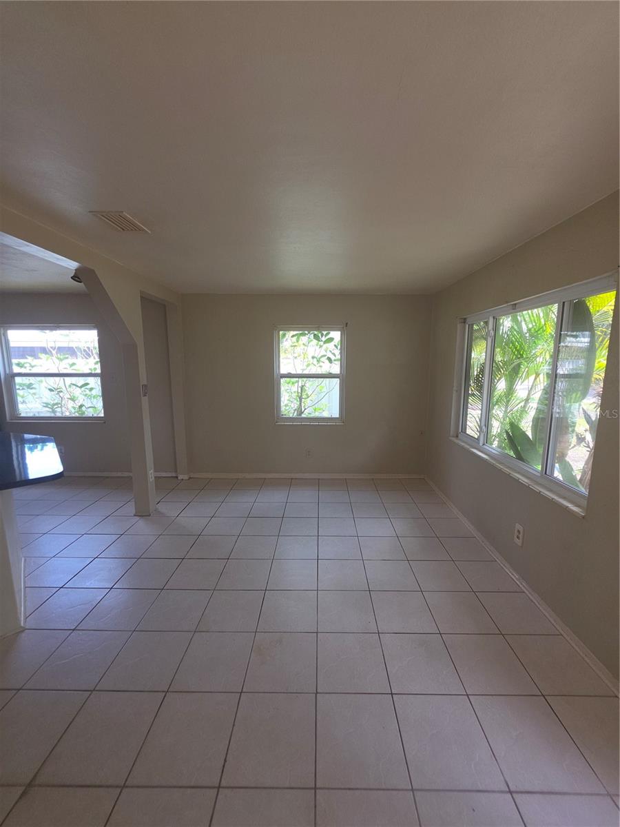 EUCLID MANOR - Residential