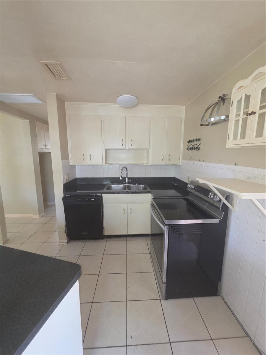 EUCLID MANOR - Residential