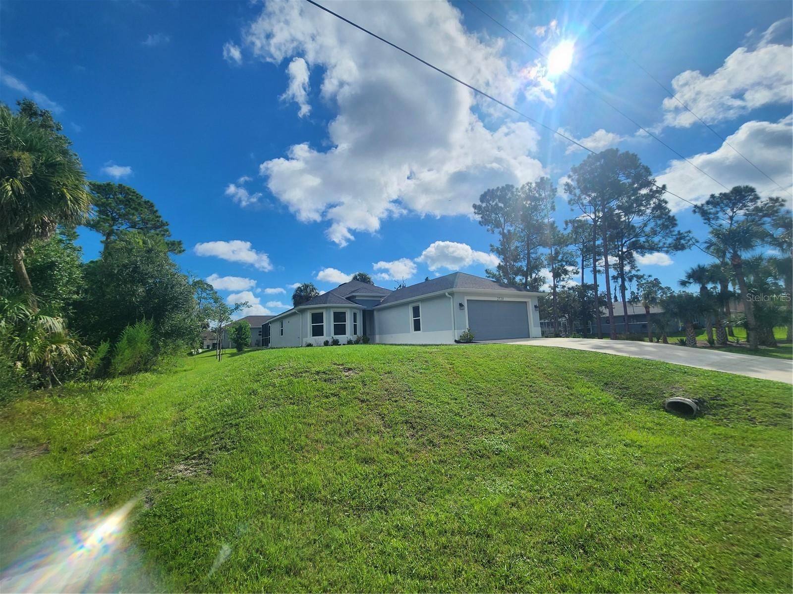 2728 CANOE LANE