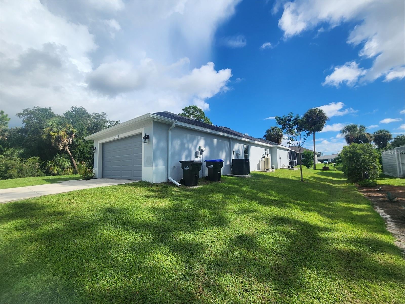 2728 CANOE LANE