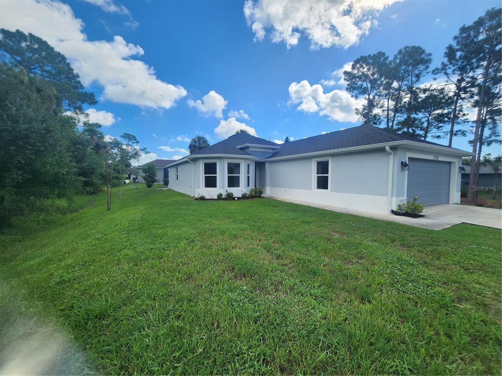 2728 CANOE LANE