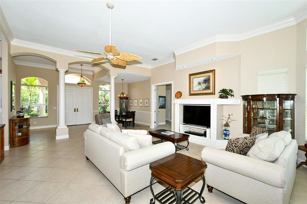 COUNTRY CLUB SHORES SEC 02 - Residential