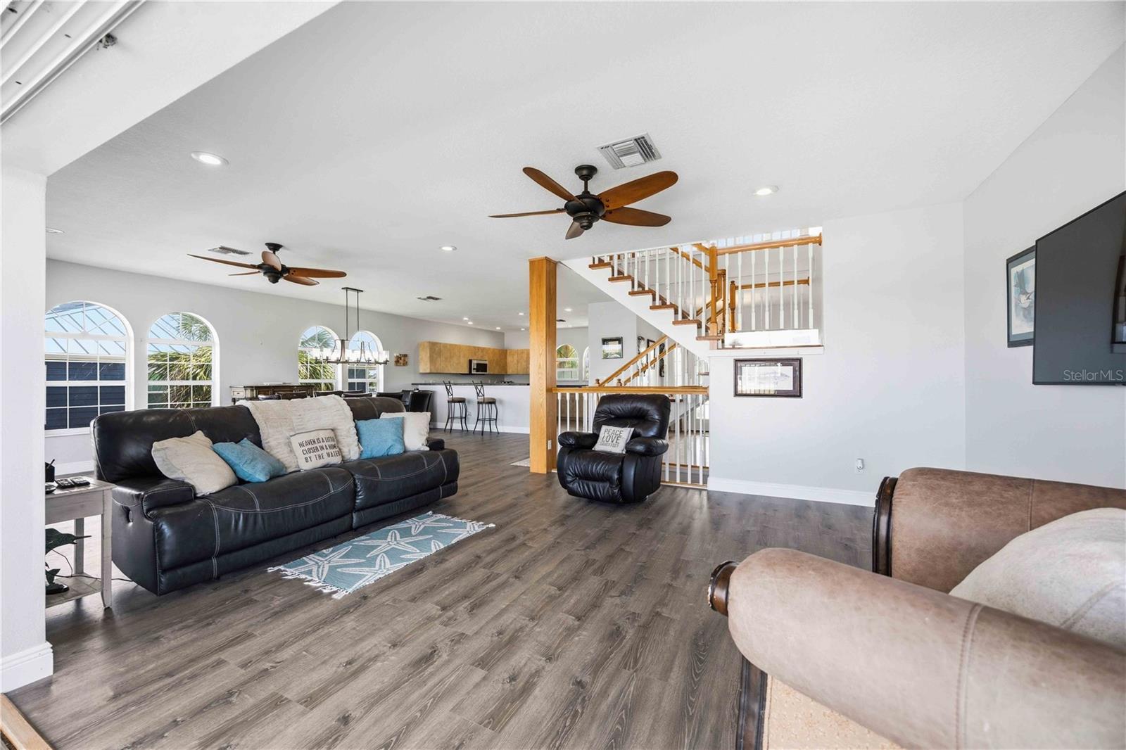 PALM POINT - Residential