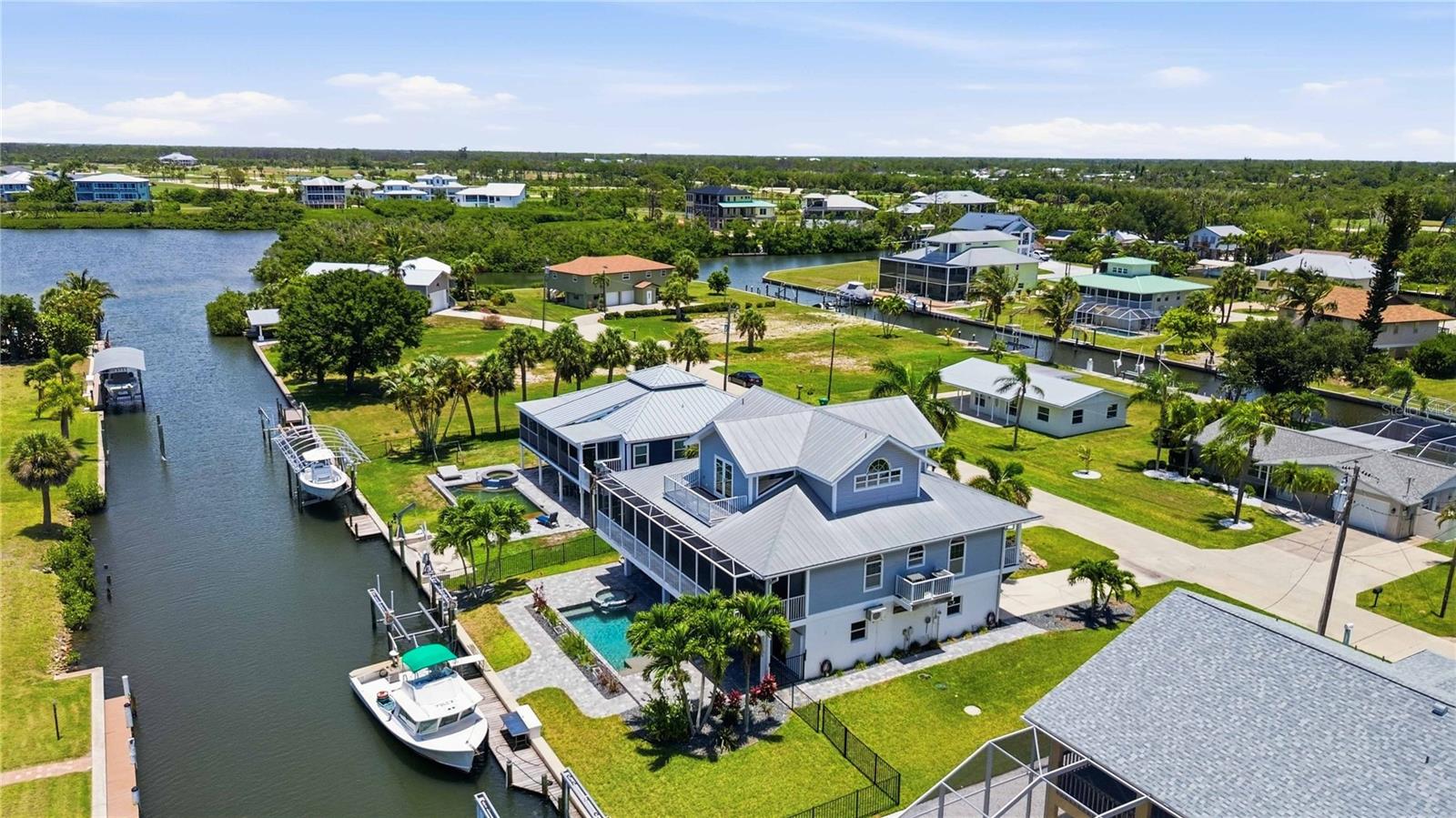 PALM POINT - Residential