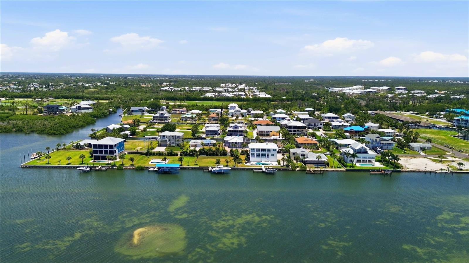 PALM POINT - Residential
