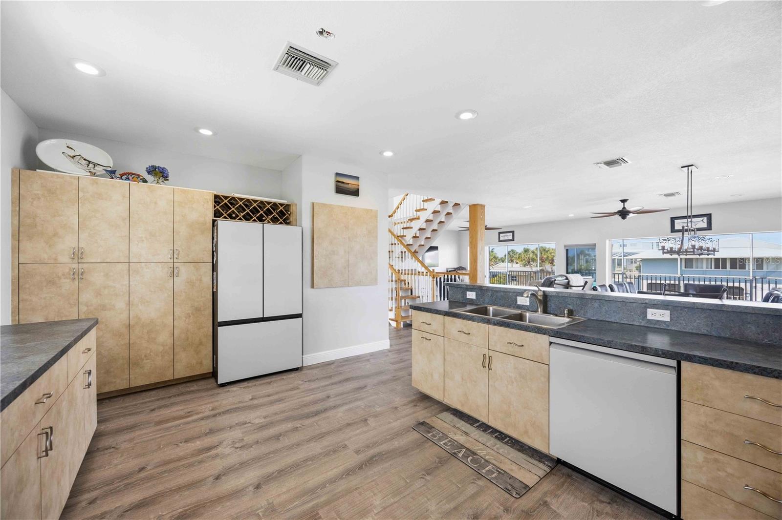PALM POINT - Residential