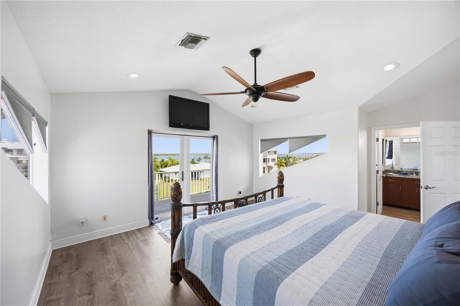 PALM POINT - Residential