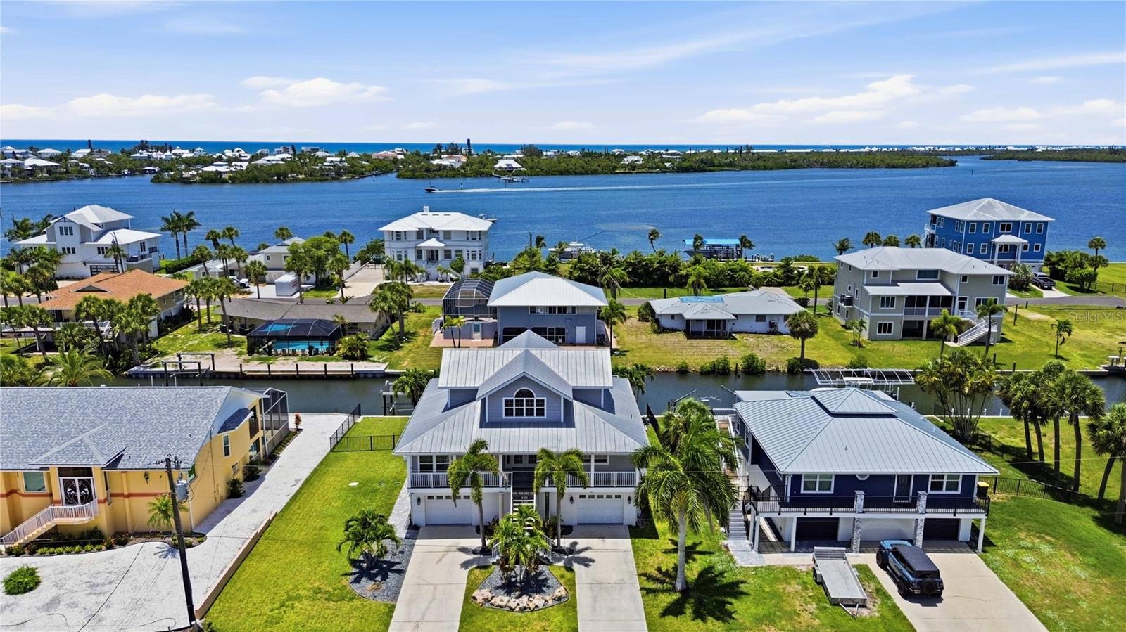 PALM POINT - Residential