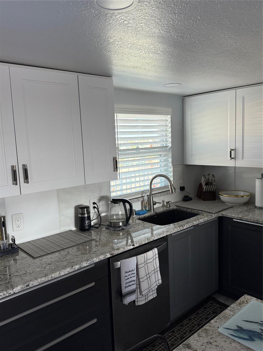 SHORE TOWERS BLDG - Residential Lease