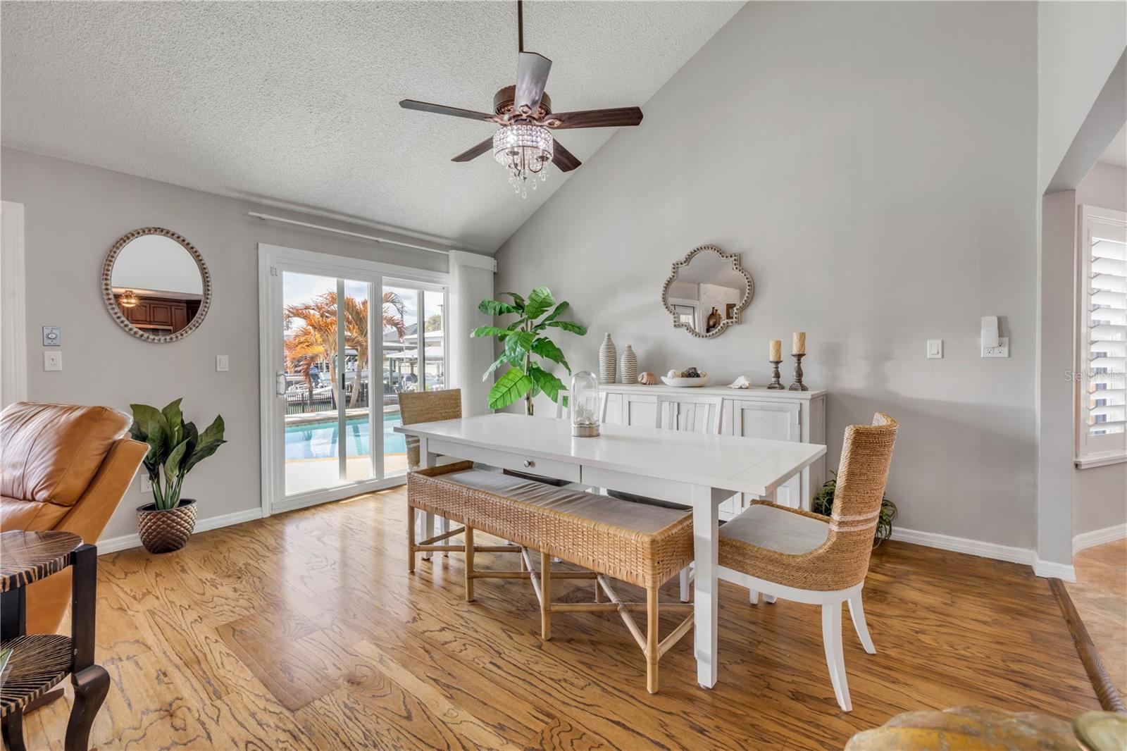 VENEZIA UNIT 06 - Residential