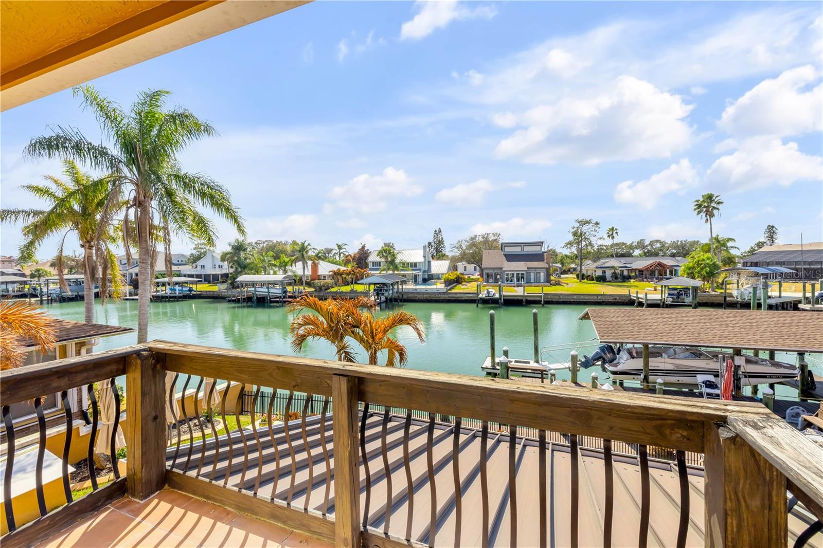 VENEZIA UNIT 06 - Residential