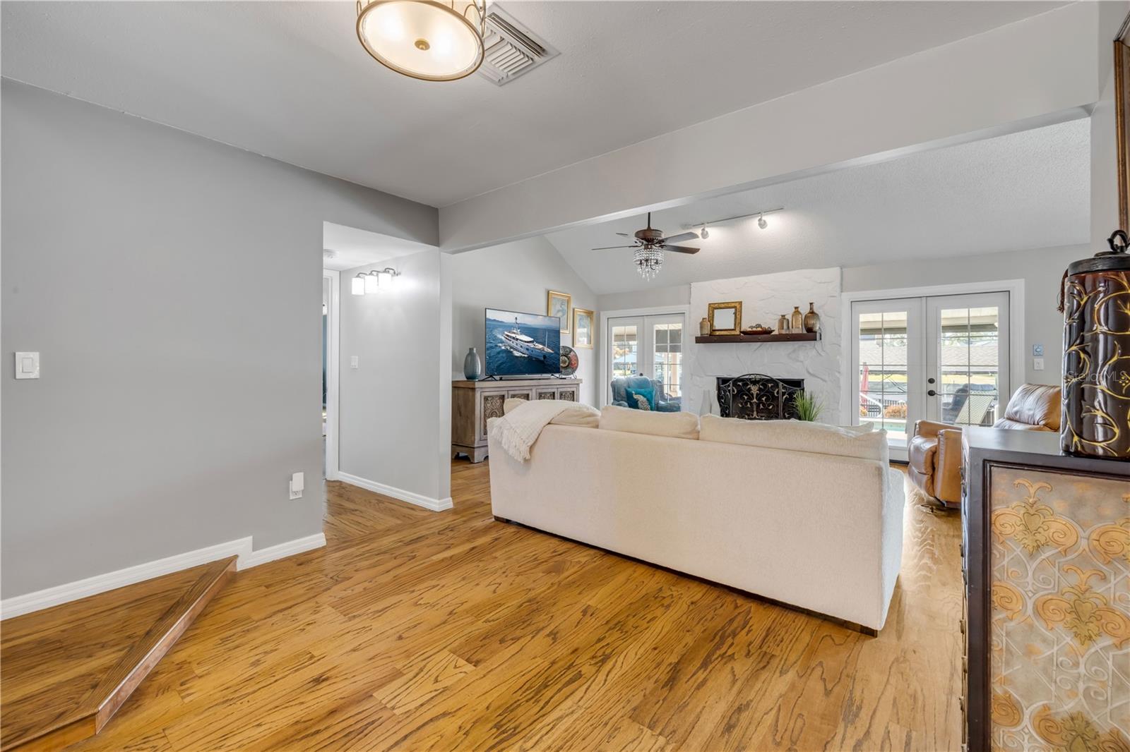 VENEZIA UNIT 06 - Residential