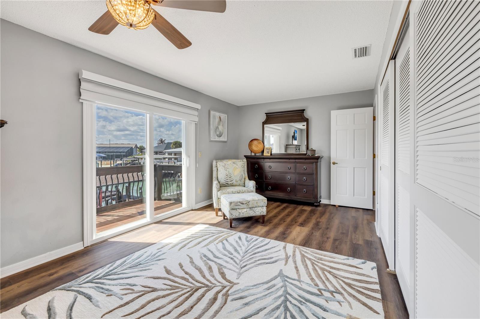 VENEZIA UNIT 06 - Residential