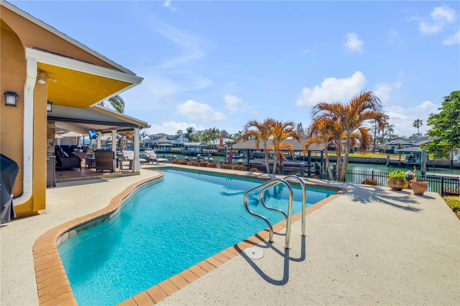 VENEZIA UNIT 06 - Residential