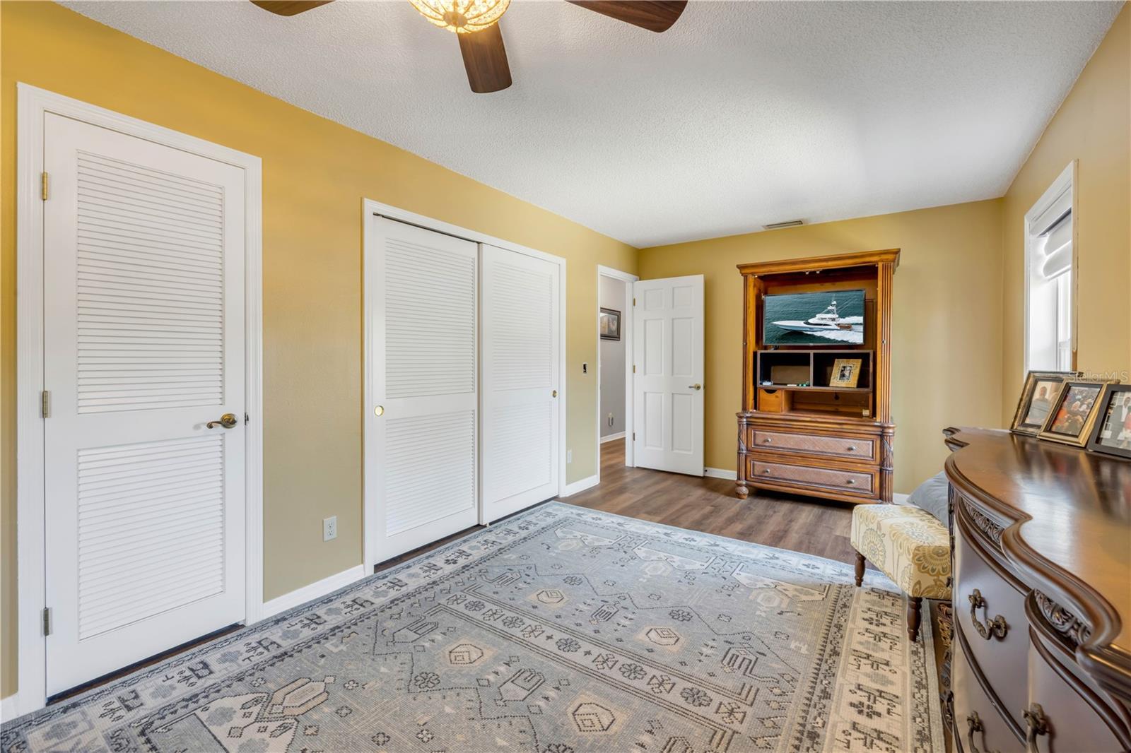 VENEZIA UNIT 06 - Residential