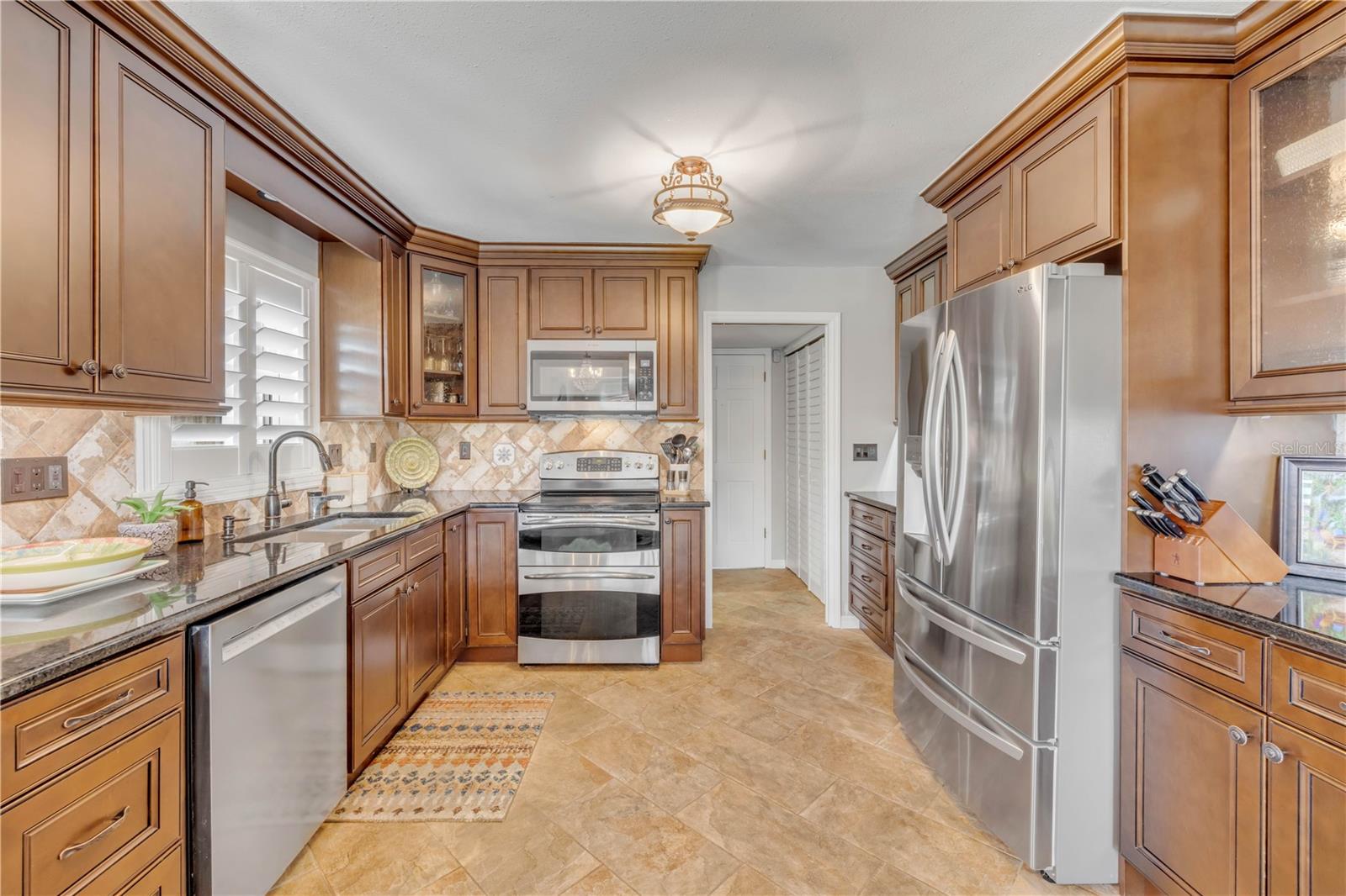 VENEZIA UNIT 06 - Residential