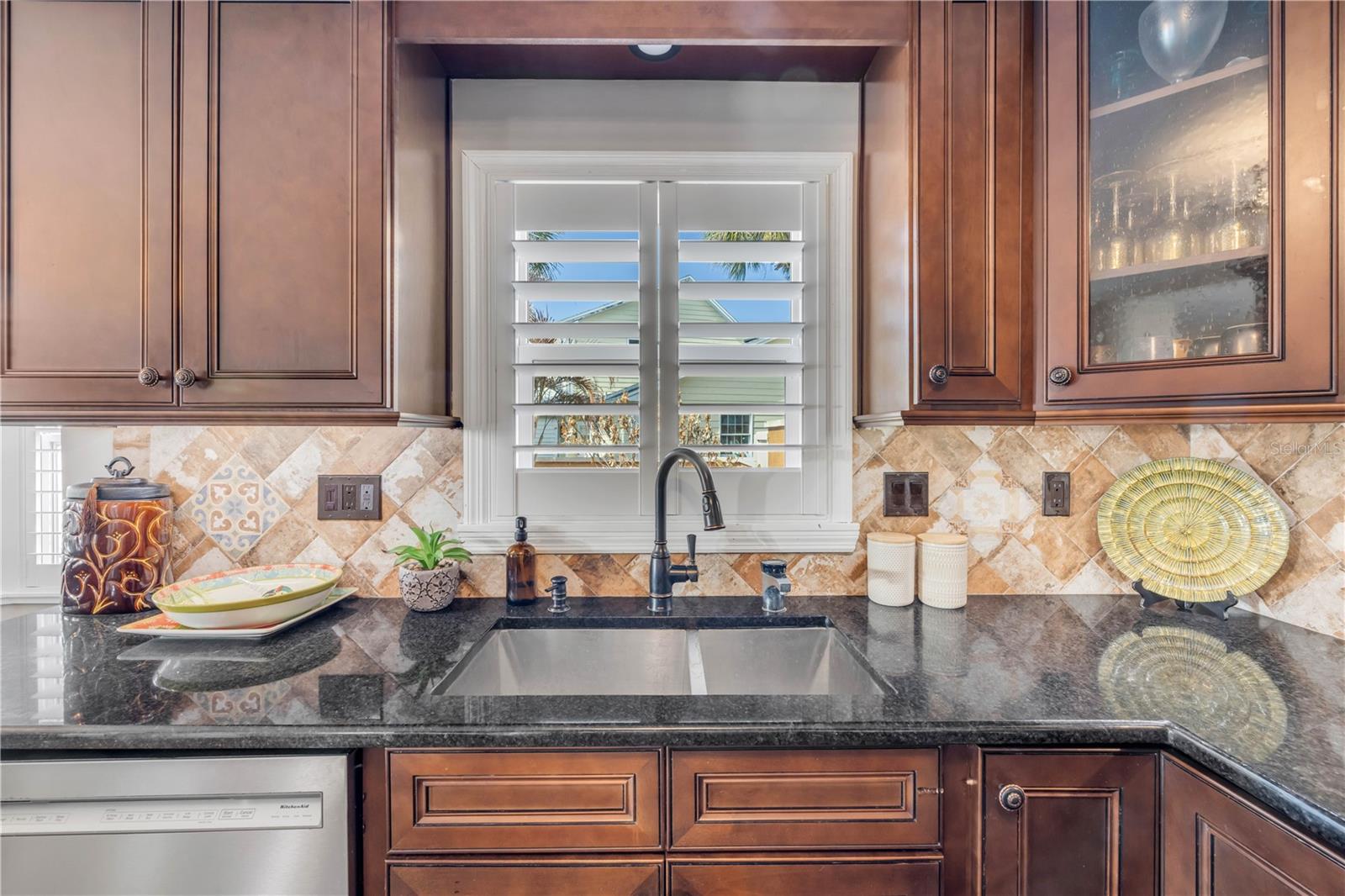 VENEZIA UNIT 06 - Residential