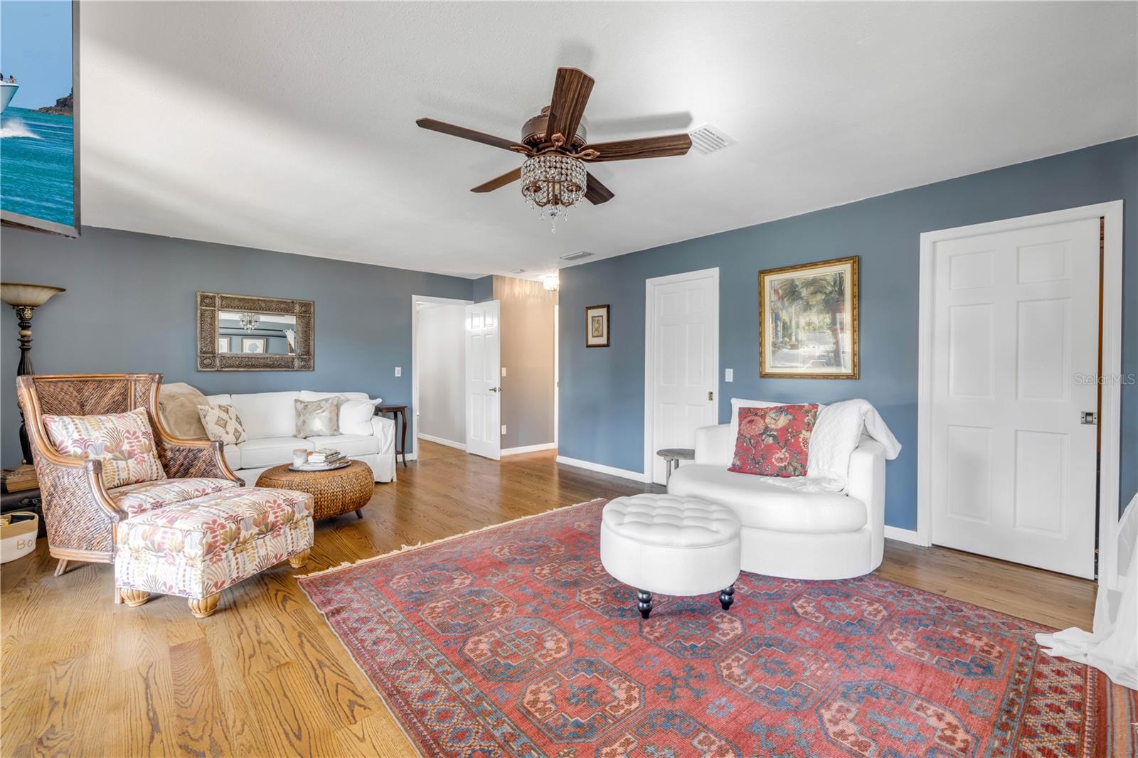 VENEZIA UNIT 06 - Residential