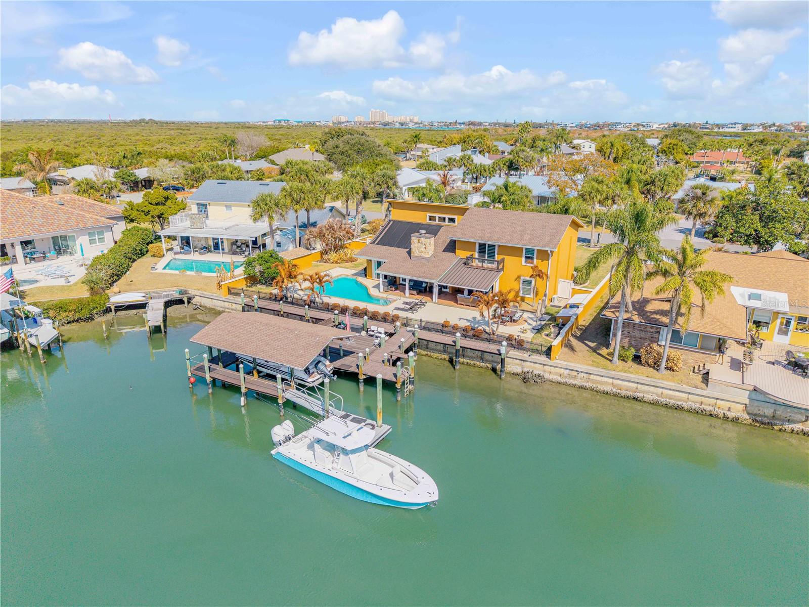 VENEZIA UNIT 06 - Residential