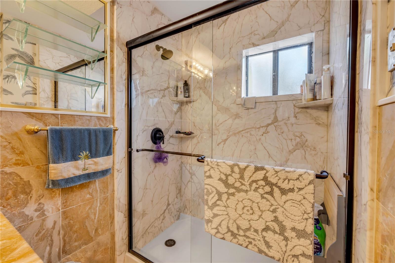 VENEZIA UNIT 06 - Residential