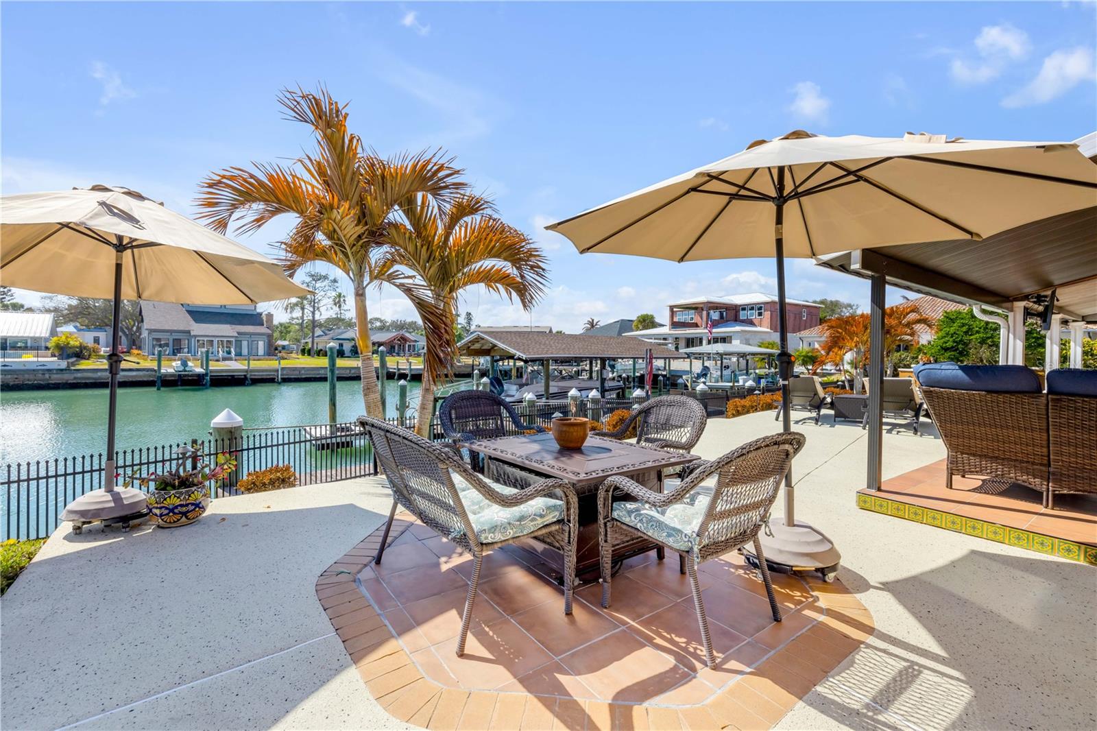 VENEZIA UNIT 06 - Residential