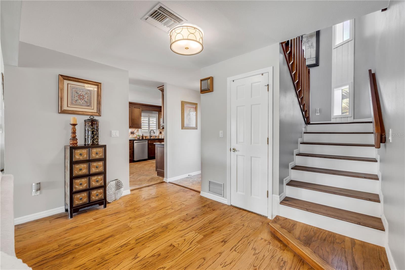 VENEZIA UNIT 06 - Residential